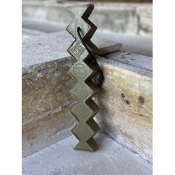 Marius Fabre breakable green zig zag Marseille olive oil soap with hook Aquamanile 125 years 700 g